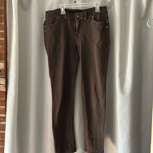 Athlete skinny pants